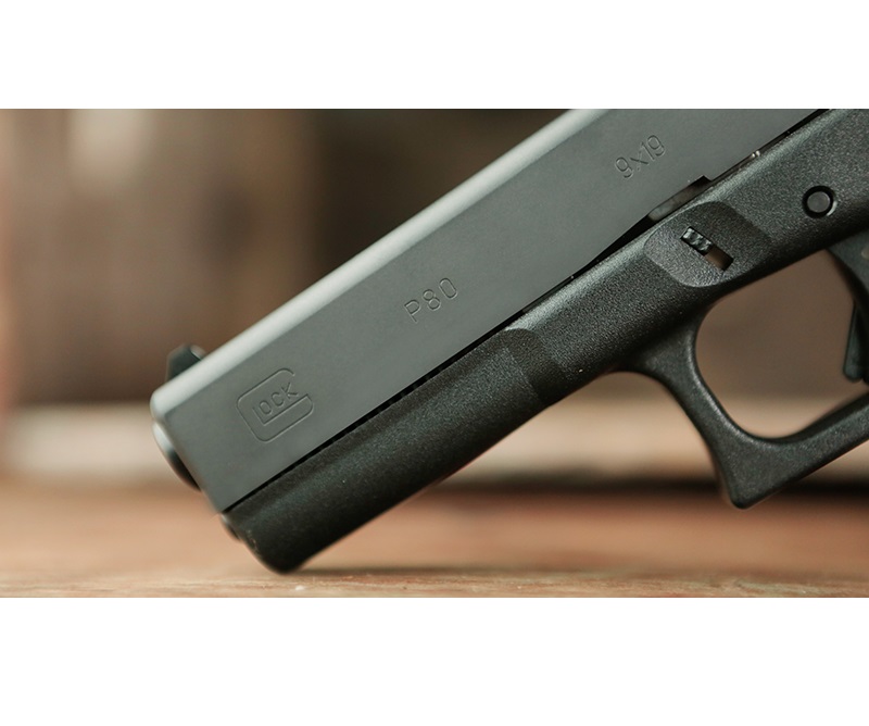 GLOCK TEAMS UP WITH LIPSEYS TO INTRODUCE THE P80 RETRO 9MM PISTOL