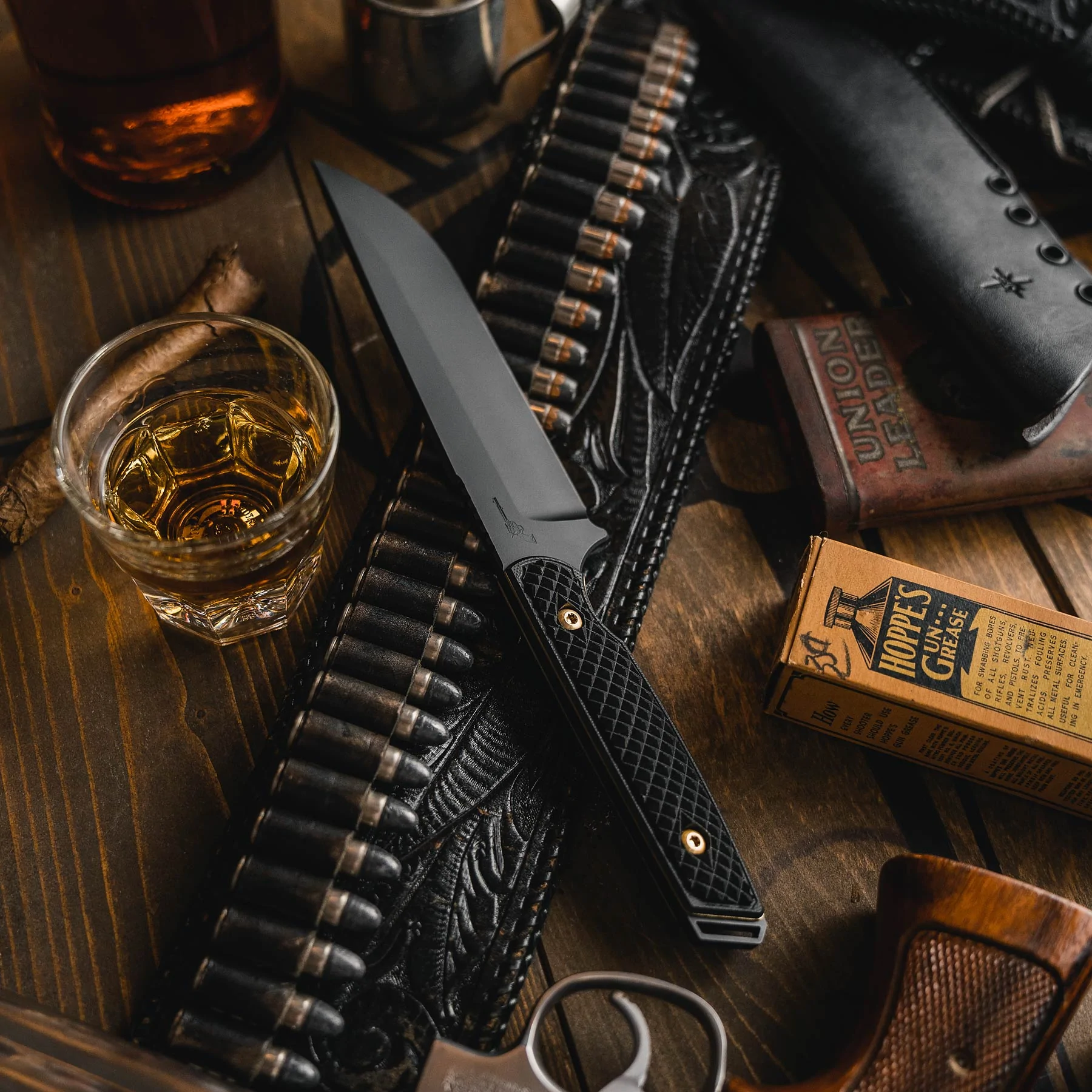 TOOR KNIVES RELEASES THE TOMBSTONE FIELD 1.0 FIXED BLADE KNIFE