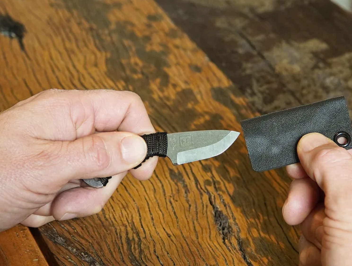 Field Ethos teams up with Wenger blades in the Aphid micro skinner fixed blade